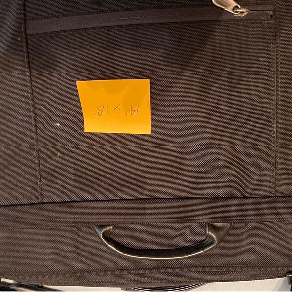 Computer Case - Picture 3 of 3